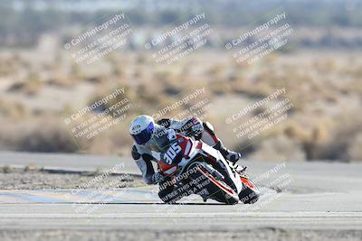 media/Dec-07-2025-CVMA (Sun) [[3e7d2de5dc]]/Race 12- Formula 40 MW and LW/